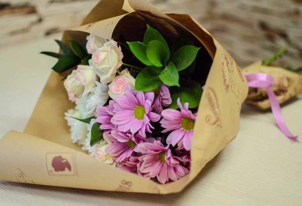 Букет цветов из: Розы и Хризантемы в Деревне Барвиха