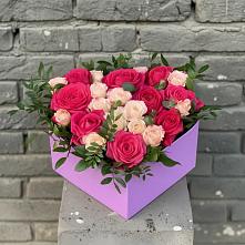 Цветочная композиция из Розы в коробке в Деревне Барвиха