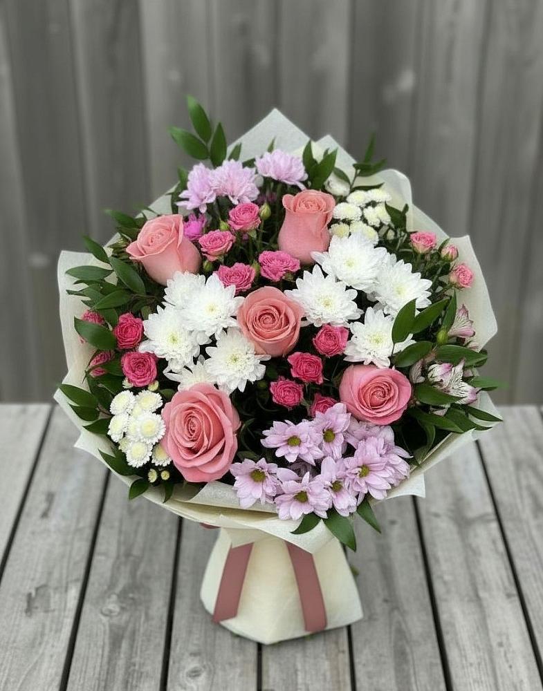 Букет цветов из: Альстромерии, Гвоздики, Розы и Хризантемы в Деревне Барвиха