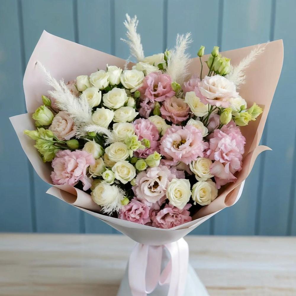 Букет цветов из: Альстромерии и Розы в Деревне Барвиха