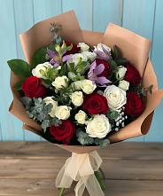 Букет цветов из:  Розы и Альстромерии в Деревне Барвиха