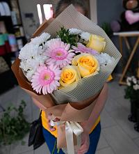 Букет цветов из:  Герберы, Розы и Хризантемы в Деревне Барвиха