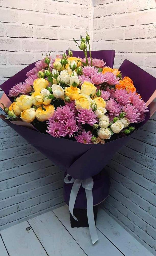 Букет цветов из: Хризантемы и Розы в Деревне Барвиха