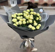 Букет Белые кустовые розы Солинеро в Деревне Барвиха