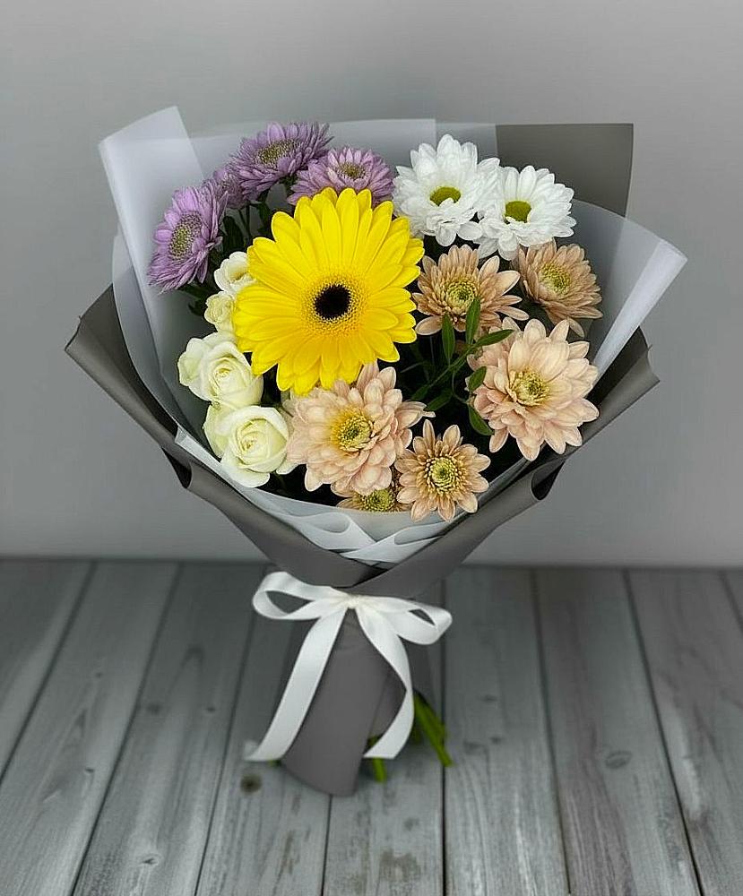 Букет цветов из: Розы, Герберы и Хризантемы в Деревне Барвиха