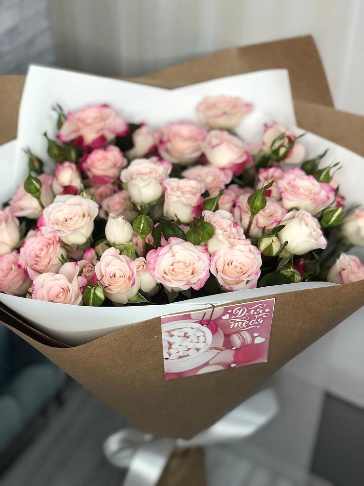 Букет цветов из: Розы в Деревне Барвиха