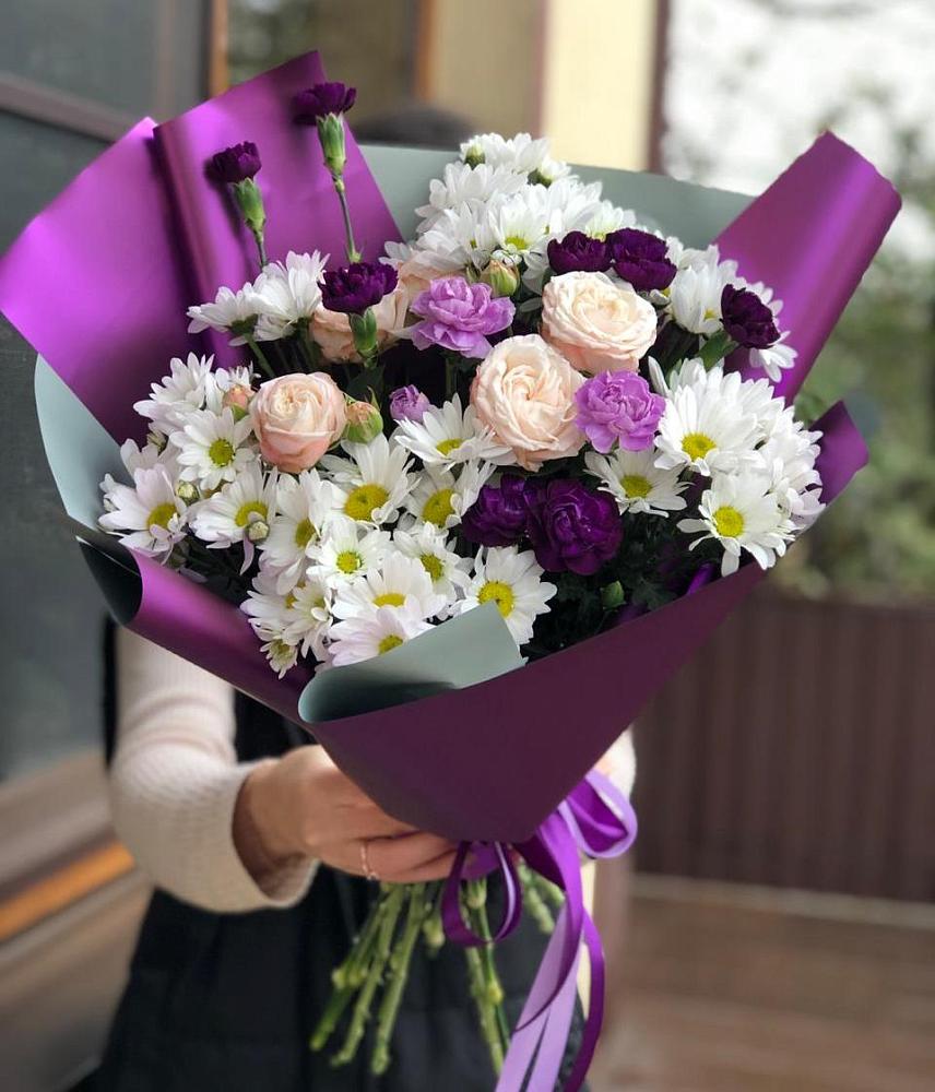 Букет цветов из: Хризантемы, Гвоздики и Розы в Деревне Барвиха