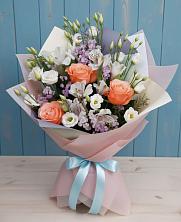 Букет цветов из:  Лизиантусы, Розы, Альстромерии и Гипсофила в Деревне Барвиха