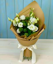 Букет цветов из:  Хризантемы и Лизиантусы в Деревне Барвиха