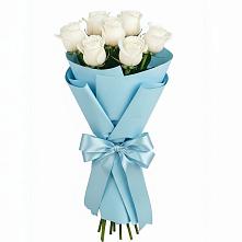 Букет 7 белых роз Проуд в Деревне Барвиха