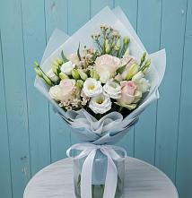 Букет цветов из:  Розы и Лизиантусы в Деревне Барвиха