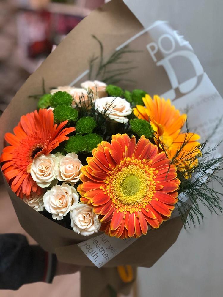 Букет цветов из: Герберы, Хризантемы и Розы в Деревне Барвиха