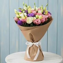 Букет цветов из:  Лизиантусы в Деревне Барвиха