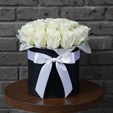 Цветочная композиция из Розы в шляпной коробке в Деревне Барвиха